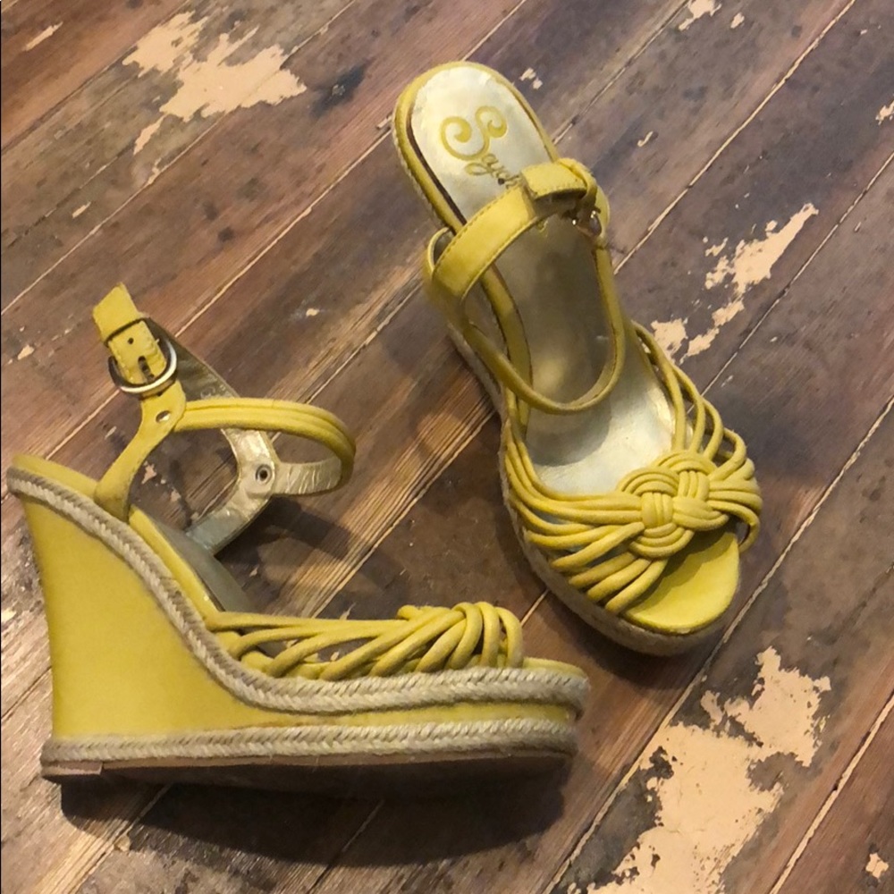 Cute wedge sandal